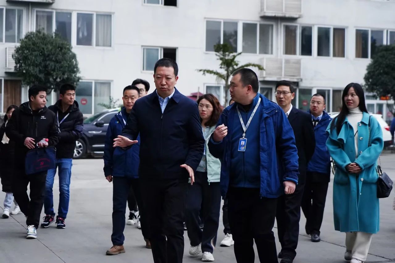 四川省司法廳領導調研藍海,并召開中小企業權益保障座談會(圖1) 四川省司法廳領導調研藍海,并召開中小企業權益保障座談會(圖1)