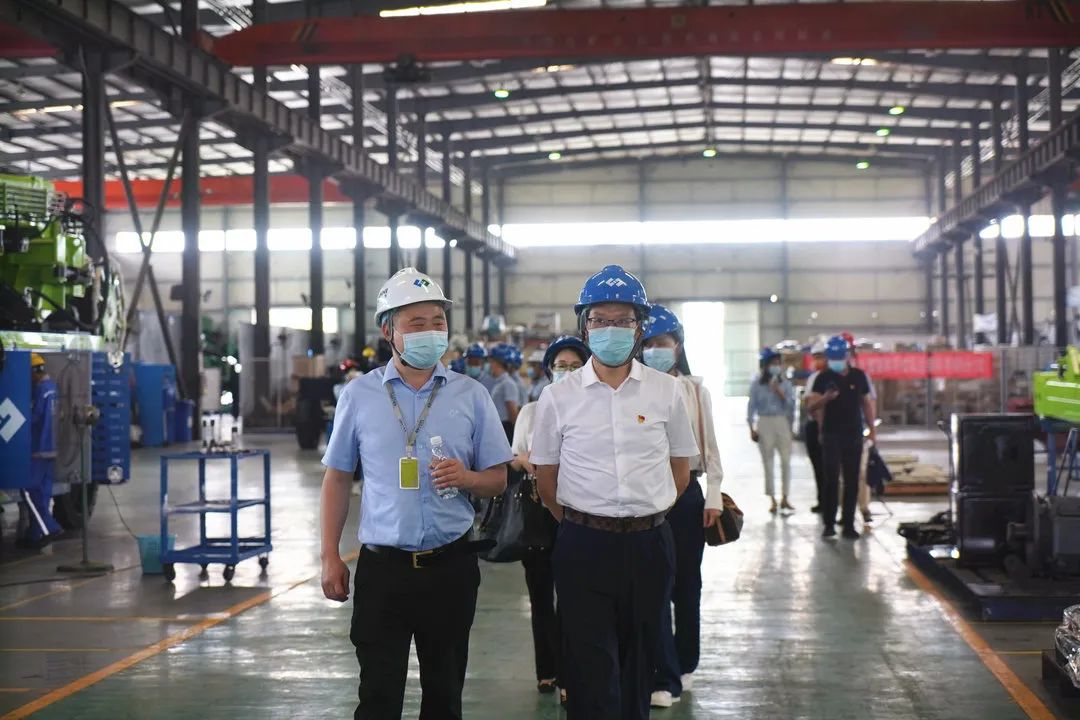 李光明書記調(diào)研藍(lán)海智裝，推動黨建與業(yè)務(wù)融合發(fā)展(圖1)