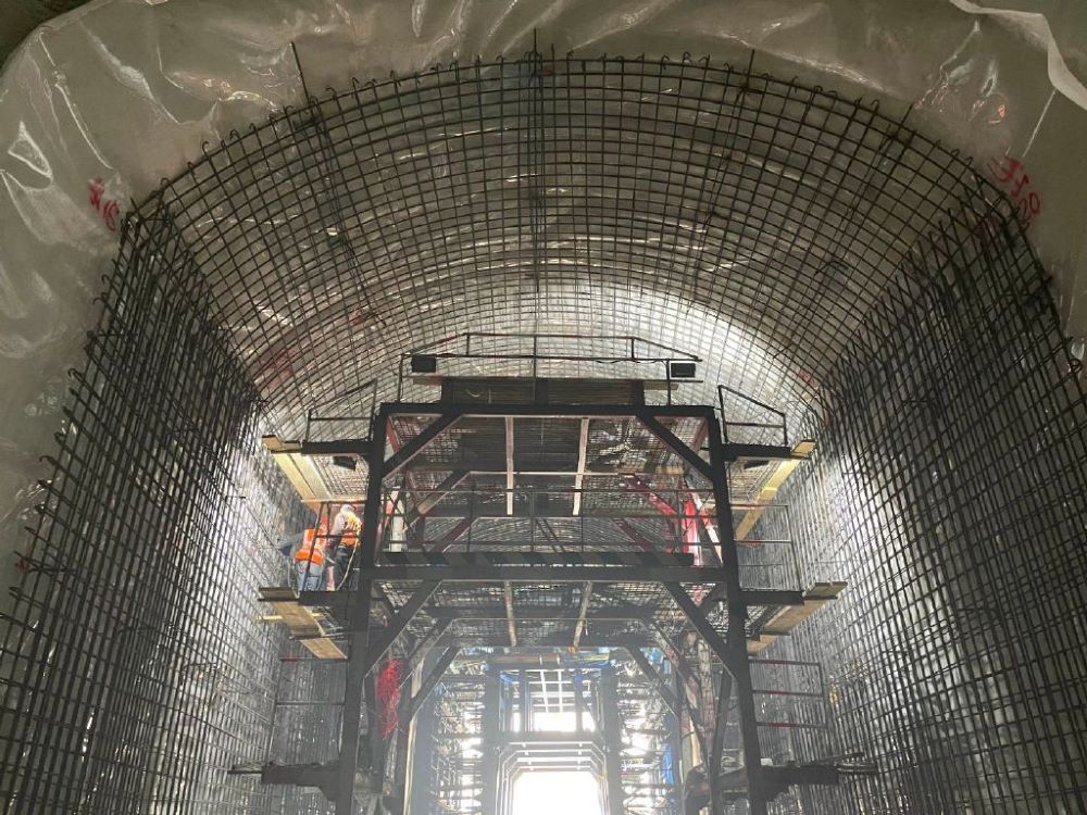 整體式襯砌的構(gòu)造特點(diǎn)、施工工藝和應(yīng)用場景(圖1)