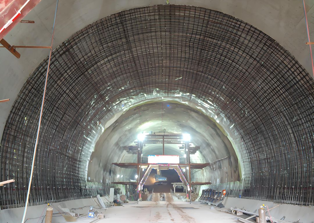 隧道建設中的混凝土施工技術：從初期支護到二次襯砌(圖2)